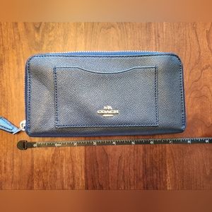 Coach Women's Crossgrain Leather Accordion Zip Wallet